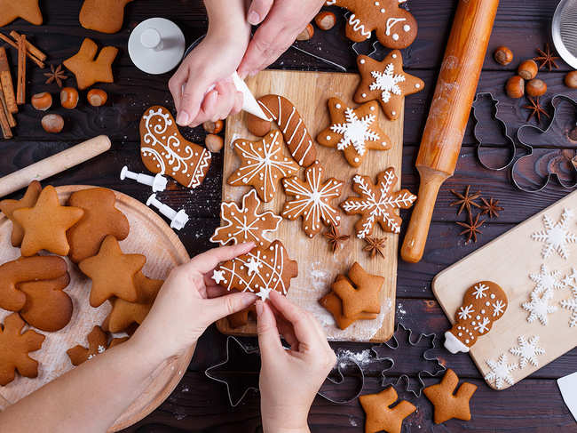 christmas-cooking-baking-food-eat-cookies-GettyImages-954428558