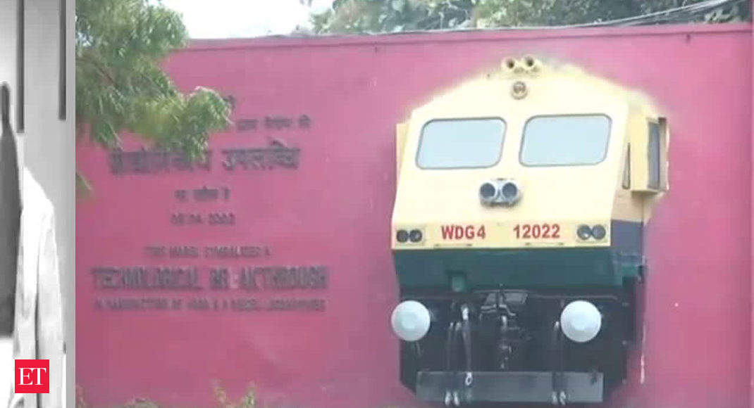 Dlw Varanasi Manufactures Energy Efficient Locomotives - 