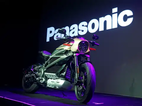 Harley Davidson First All-Electric Motorcycle - 2020 LiveWire
