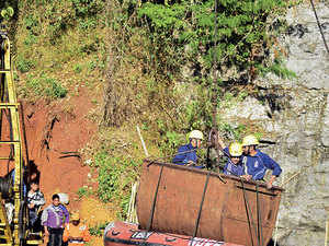 Meghalaya-mining-rescue