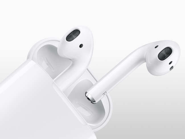 Competir tuberculosis Cusco airpods 2: Apple AirPods 2 could be a reality in the next 6 months, likely  to come with fitness tracker - The Economic Times