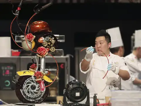 Monocycle Magic