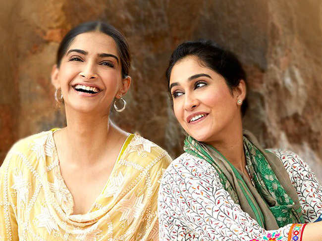 'Ek Ladki Ko Dekha Toh Aisa Laga' review: The movie spells out that love has no barriers