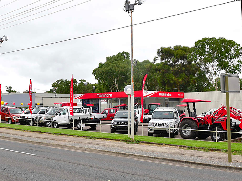 M&M houses ICE vehicles and their edgier siblings, EVs, in the same sales crèche. Time to rethink this approach?