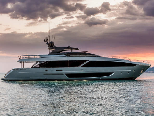 ​Best Exterior styling, Motor Yachts Below 39m: Riva 110’ Dolcevita By Ferretti Group