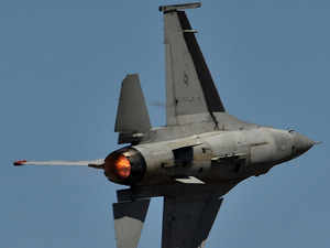 f 16 pak jets attacked at india boarders yesterday à°à±à°¸à° à°à°¿à°¤à±à°° à°«à°²à°¿à°¤à°