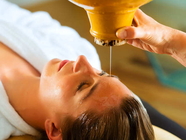 Ayurvedic Shirodhara Massage