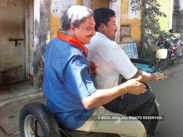 ​The aam aadmi: Half-sleeved shirt & scooter rides