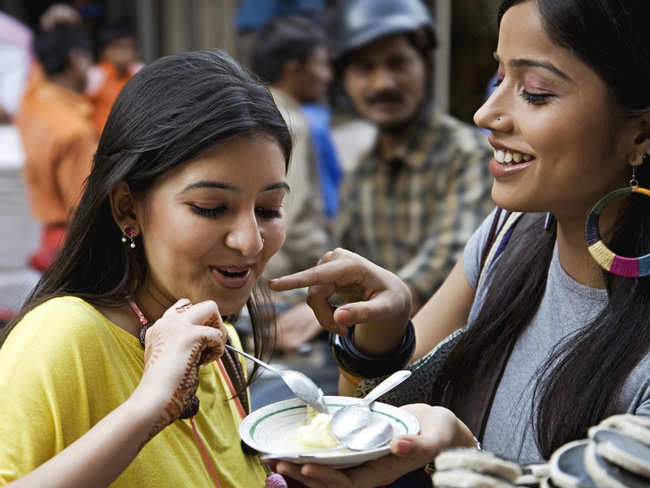 Sweet Overdose During Holi? 5 Oral Care Tips For Healthy Teeth