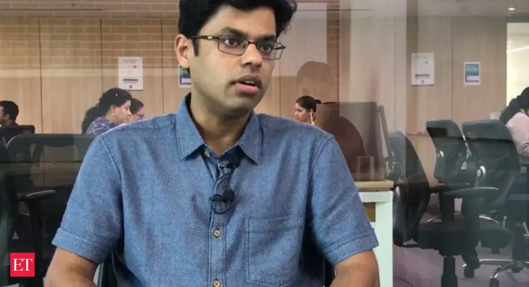 Investing lessons from Warren Buffett & Peter Lynch The Economic Times Video ET Tv