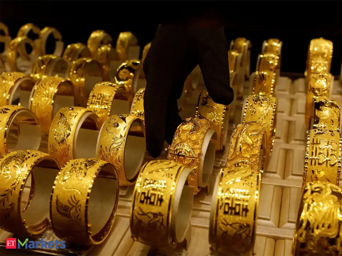 Gold Rate Today Gold Trades Lacklustre On Muted Spot Demand The Economic Times