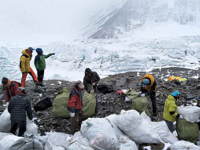 Worlds Highest Dumping Ground Five Tons Of Garbage Collected From Mount Everest The 