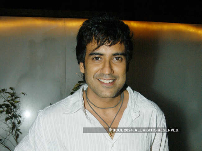 Karan Oberoi, 40, has acted in some television serials, and appeared in commercials.