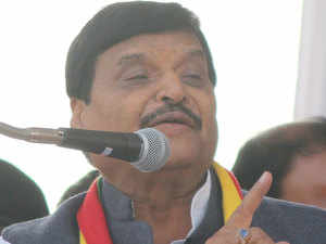 Mahagathbandhan in UP losing five seats because of Congress, one because of Shivpal