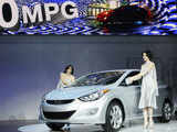 Hyundai unveils 2011 Elantra