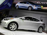 Hyundai unveils 2011 Elantra