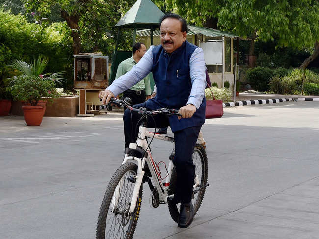 ​Harsh Vardhan arrived on a bicycle at Nirman Bhawan to take charge as Union Health Minister in the newly-elected PM Modi's cabinet in New Delhi.