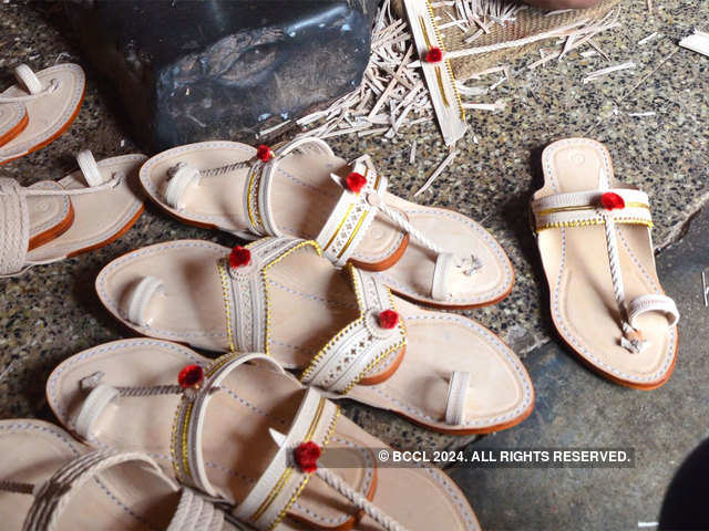 Buy PehnawaCraft Pink Rumani Boho Kolhapuri Sandals Online at Best Prices  in India - JioMart.