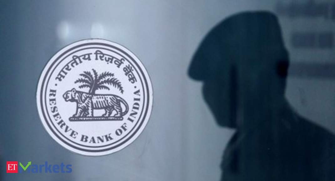 An anomaly in Rupee forwards has traders search for RBI hand