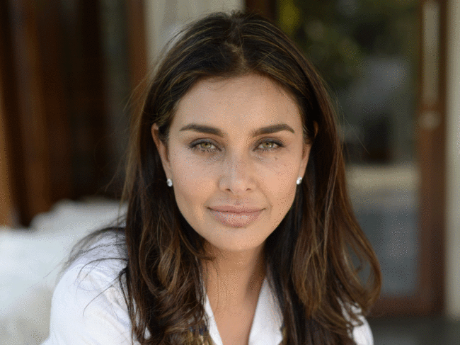 ​Lisa Ray says the Bollywood she saw was not that 'glossy and sophisticated'.​