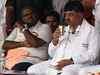 Karnataka: JDS-Cong govt under threat, DK Shivakumar confident coalition will survive
