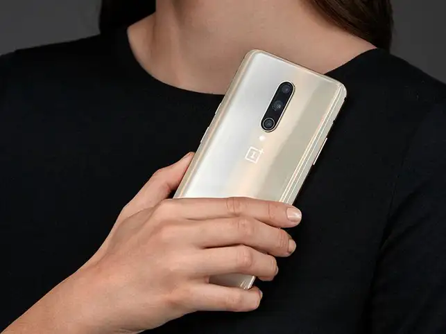 OxygenOS 9.5.9 update will bring improvements in OnePlus 7 Pro's camera, touch sensibility, among others.