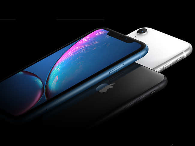 Apple iPhone XR (128GB) is available at a whopping 33% discount worth Rs 26,901.