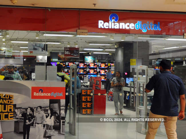 ​Avail the offers at over 360 stores, official website (www.reliancedigital.in), and over 2200 My Jio stores across India. ​