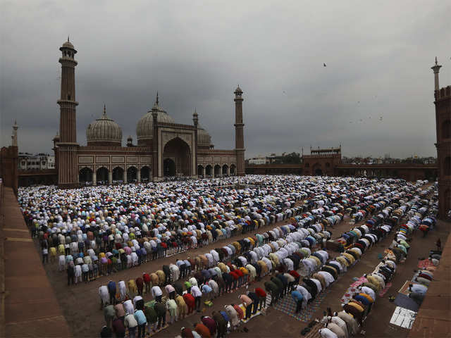 Devotees offer namaz at Masjid