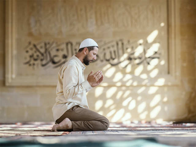 Devotees offer namaz at Masjid - Eid al-Adha is being celebrated in India |  The Economic Times