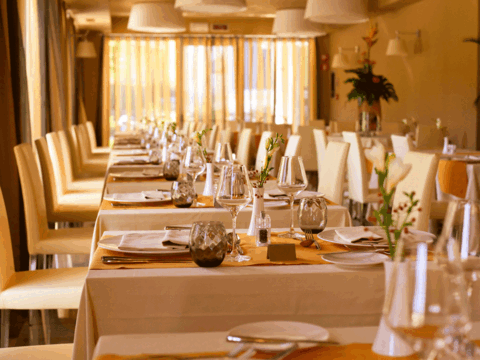 Restaurant owners stand united