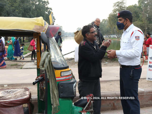 Jumping red light costs Rs 32,500 for an auto driver