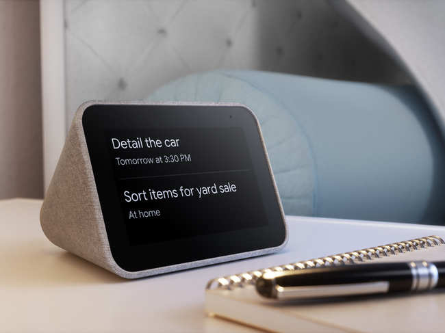 Unlike all the other smart displays, Lenovo Smart Clock​ can’t play any sort of video.​