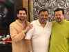 Glad to be back! Rishi Kapoor enjoys Ganpati Darshan with Nitin Mukesh & family