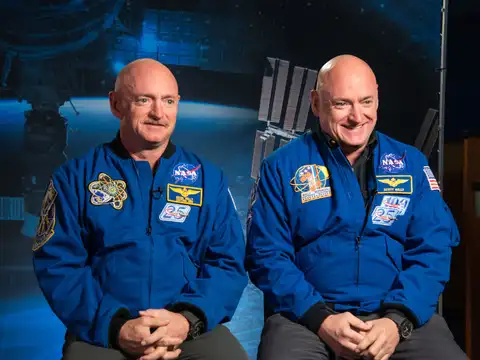 Mark and Scott Kelly