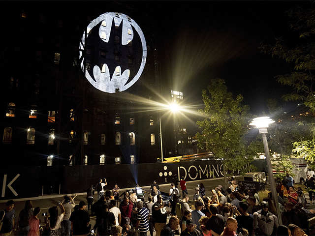 Fans celebrate Batman Day on 80th anniversary - Signalling the fans | The  Economic Times