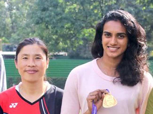 ​With the Olympic preparation on for Tokyo 2020, PV Sindhu and the Indian badminton team will not have Kim Ji Hyun's guidance any more. (Image: Twitter/@KirenRijiju​)​