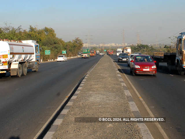 Single-use plastic to be used to build highway