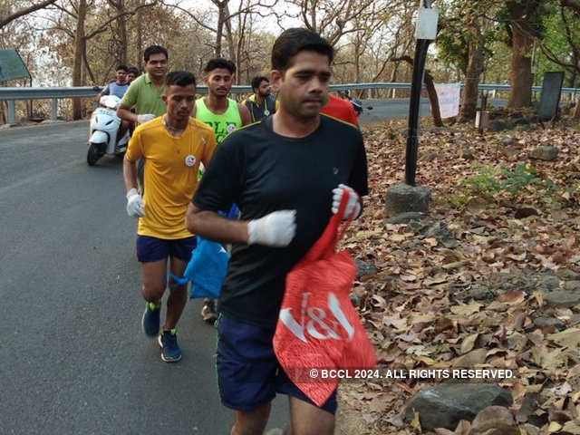 Modi announces "plogging" run 