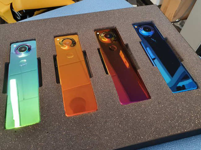 ​The smartphones will come in shades of turquoise, orange, purple and blue with colourshift material.​