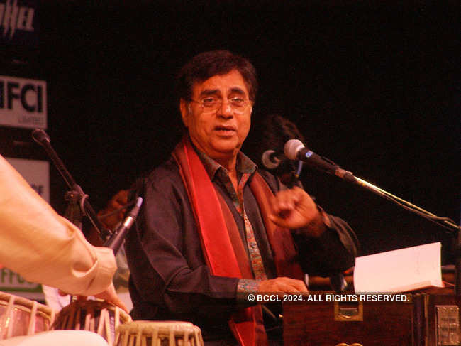 ​Tributes pour in for music maestro Jagjit Singh.