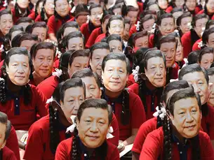 Students welcome Chinese President in unique way