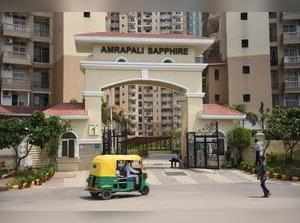 The Supreme Court-appointed receiver has instructed the Noida Authority to execute the registry of 454 flats in Amrapali Sapphire Phase 1 in Sector 45.