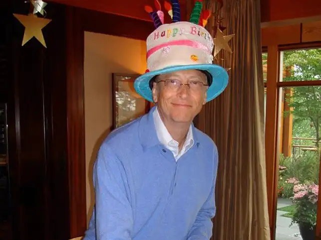 Melinda Gates posted a photo of the birthday celebrations on LinkedIn. 