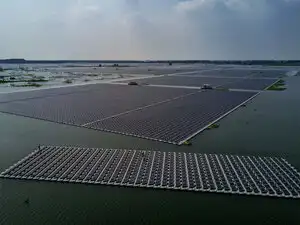 India to cross 200 GW renewable energy capacity mark by 2022: Power Minister