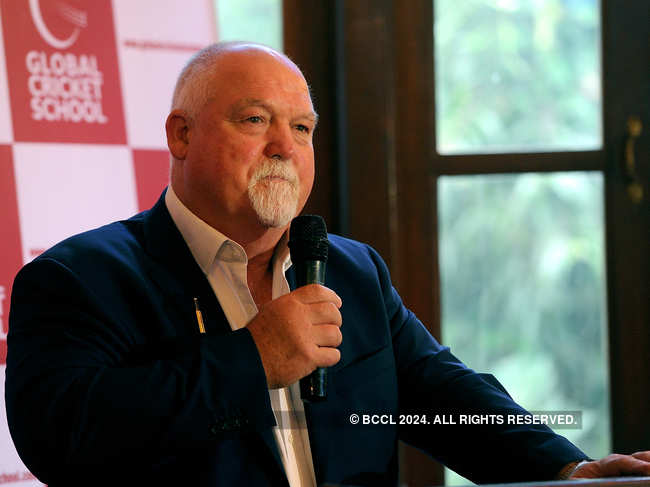Mike Gatting who was in India a few months ago, denied that the seafood delicacy was the reason he fell ill.