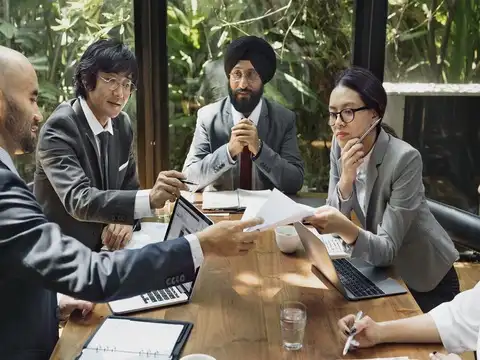 Wait for the new fund manager