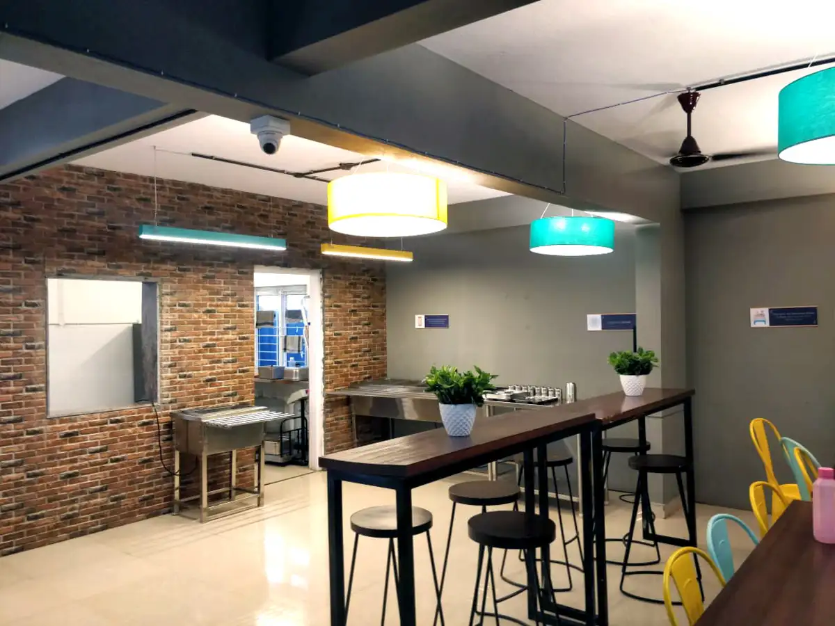 Look Latest News Videos Photos About Look The Economic Times