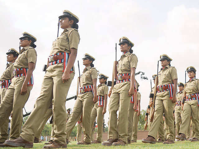 Deputed women cops in plain clothes