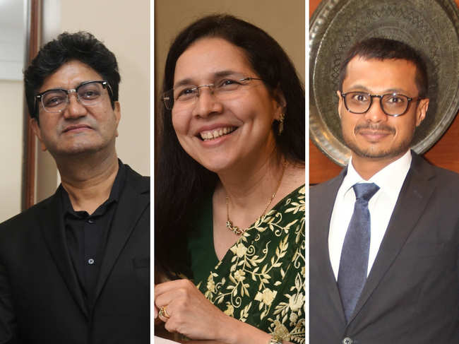 (L-R) Prasoon Joshi, Zarin Daruwala & Sachin Bansal share success stories that inspired them.